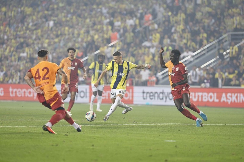 Galatasaray- Fenerbahçe derbisini kim yönetecek? Türk hakem mi yabancı hakem mi? TFF’nin kararı belli oldu! - Resim: 1