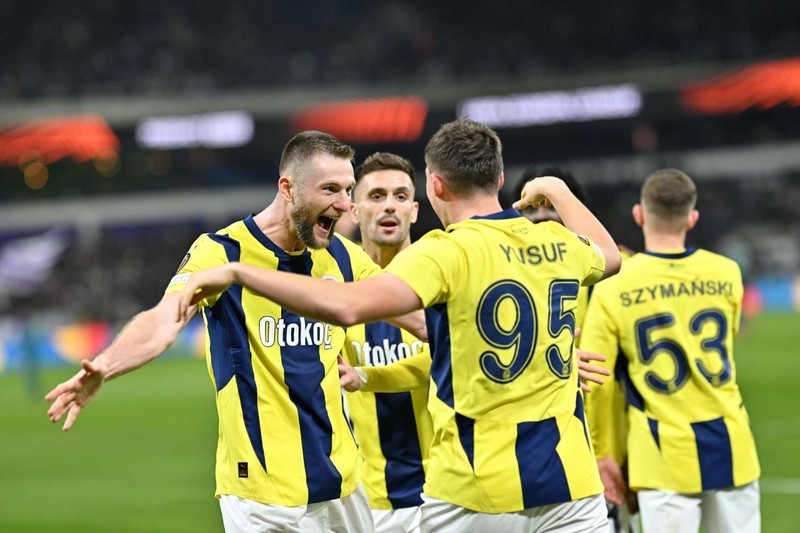 İtalya muhabirden Fenerbahçe’ye transfer müjdesi! Dünya yıldızının bonservis fiyatı 25-30 milyon euroya düştü! Taraftarlar onu çok istiyor - Resim: 2