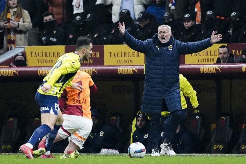 ‘Maymun’ kelimesi başını ağrıtacak! Jose Mourinho’yu bekleyen büyük ceza! İspanyollar duyurdu - Resim: 1