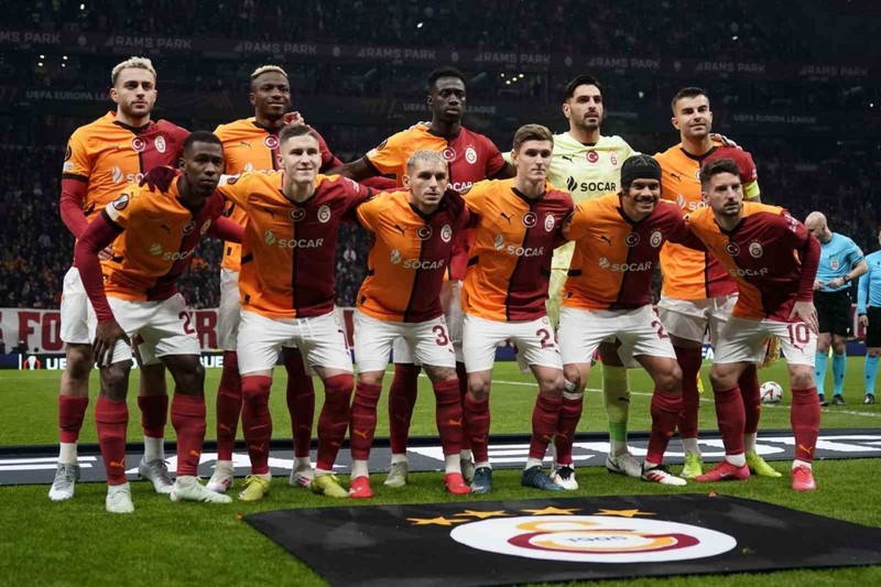 Fenerbahçe derbisi bardağı taşırdı! Galatasaray’da Dursun Özbek’ten Okan Buruk için şok karar! İki aday şimdiden belirlendi - Resim: 4