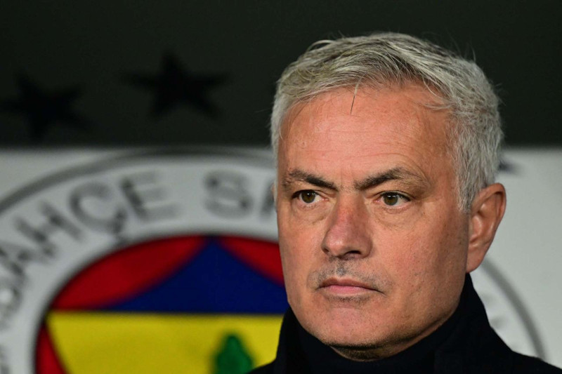 Galatasaray- Fenerbahçe derbisinin faturası ağır oldu! Dünya Mourinho’ya verilen cezayı konuşuyor! “Ağır bir ceza aldı” - Resim: 2
