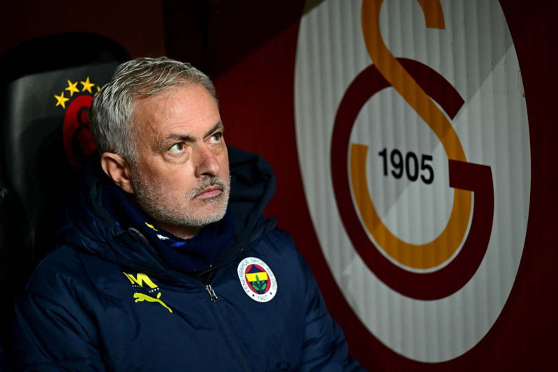 Galatasaray- Fenerbahçe derbisinin faturası ağır oldu! Dünya Mourinho’ya verilen cezayı konuşuyor! “Ağır bir ceza aldı” - Resim: 9