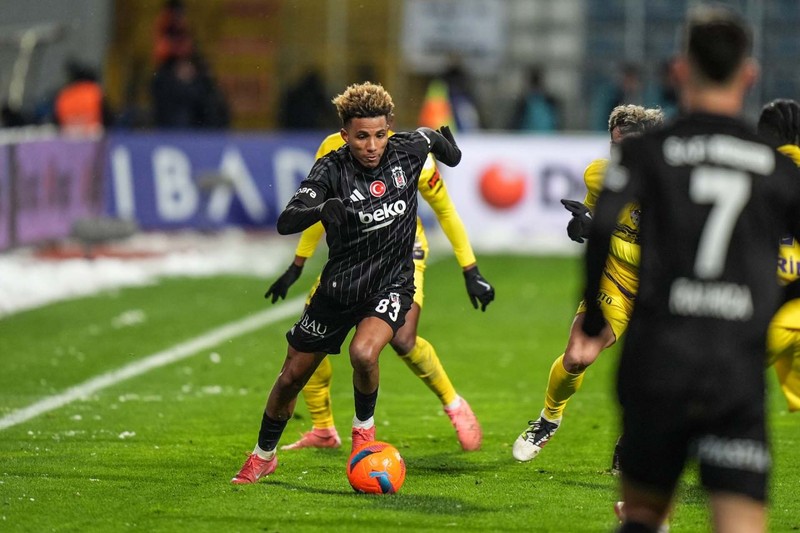 Beşiktaş'ın yıldızına dünya devi talip oldu! Çılgın bonservis talebi ortaya çıktı! Serdal Adalı evet derse bu transfer Beşiktaş tarihine geçecek - Resim: 5