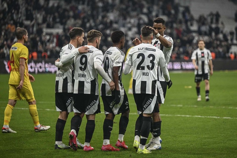 Beşiktaş’tan transferde büyük sürpriz! Yeni orta saha İngiltere’de bulundu! 3 milyon euroluk orta saha için harekete geçtiler - Resim: 2
