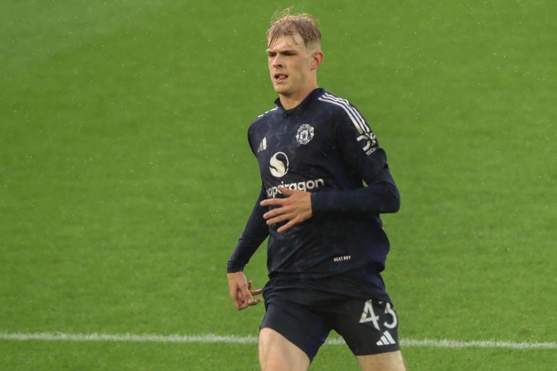 Beşiktaş’tan transferde büyük sürpriz! Yeni orta saha İngiltere’de bulundu! 3 milyon euroluk orta saha için harekete geçtiler - Resim: 6