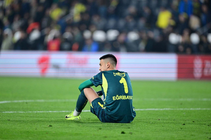 Fenerbahçe’de şok sakatlık! Trabzonspor maçında forma giyemeyecek - Resim: 4