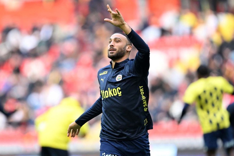 Herkes merak ediyordu! Fenerbahçe'de Cenk Tosun'un neden oynamadığı ortaya çıktı! O cümlesi Mourinho’yu kızdırmış - Resim: 5