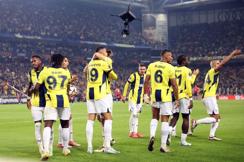 Fenerbahçe transferde gaza basacak! Fred’in yanına 45 milyon euroluk orta saha! Anlaşılırsa 0 bonservisle gelecek - Resim: 2