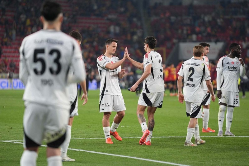 Performansı tartışılıyordu! Joao Mario’nun Beşiktaş’tan aldığı maaş ortaya çıktı! İmza parası da var - Resim: 2