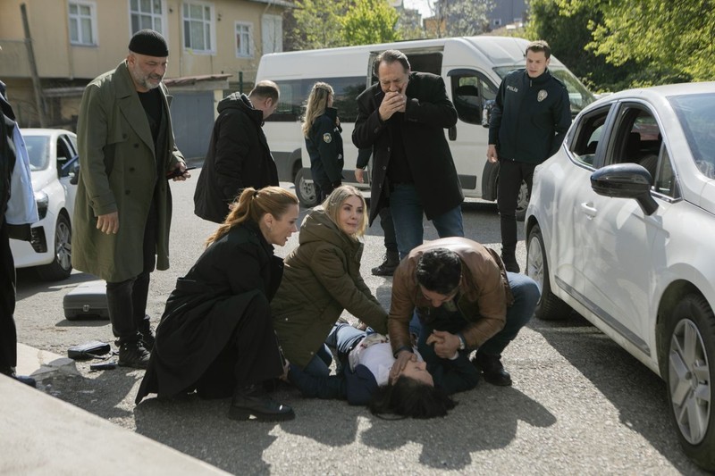 Arka Sokaklar'da seyirciyi ağlatan veda! 19 sezonluk hikaye sona erdi - Resim: 1