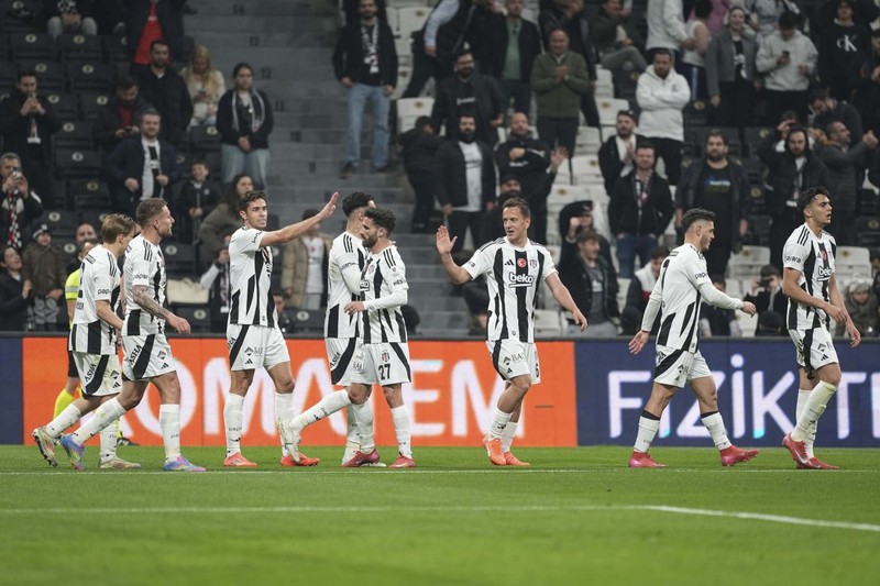 Beşiktaş yeni gol makinesini buldu! Immobile’nin yerine 25 gol atan 27 milyon euroluk golcü! Serdal Adalı transfer için her şeyi yapacak - Resim: 2