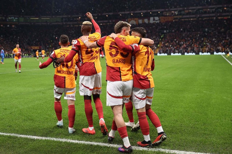 Galatasaray’da 9 milyon euroluk gözden çıkarıldı! Okan Buruk biletini kesti! Ya satılacak, yada kiralanacak - Resim: 1