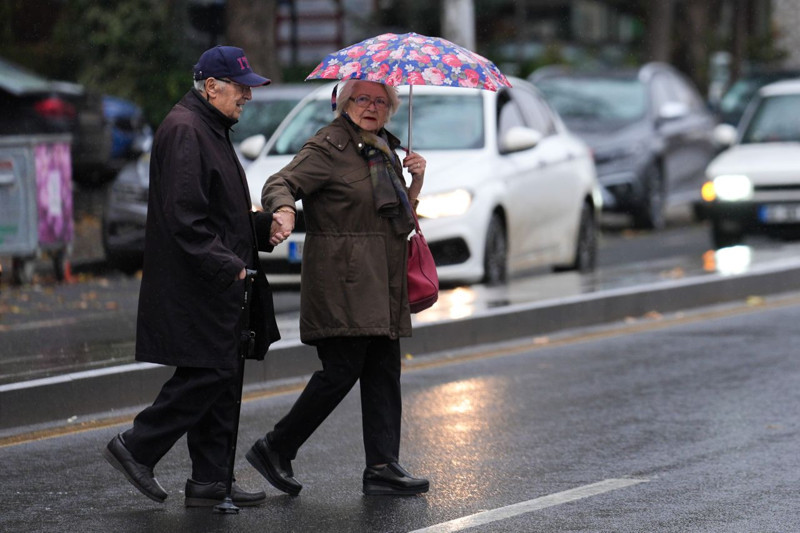 Meteoroloji'den uyarı: Şiddetli sağanağa dikkat! Ankara, İzmir ve İstanbul'da hava nasıl olacak? İşte detaylar - Resim: 6