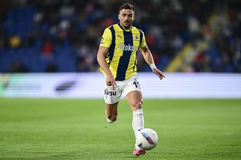 Fenerbahçe’de ayrılık çanları çalıyor! Transferi için dünya deviyle anlaştı! Ali Koç ‘git’ derse gidecek - Resim: 5