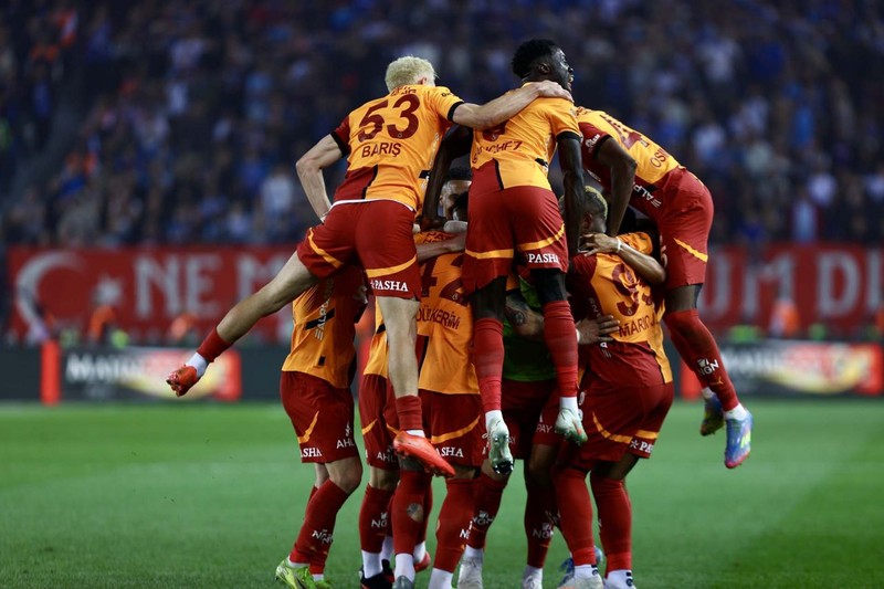 İtalyanlar yazdı! Galatasaray transferde gaza bastı! Mertens’in yerine 18 milyon euroluk on numara için harekete geçti - Resim: 1