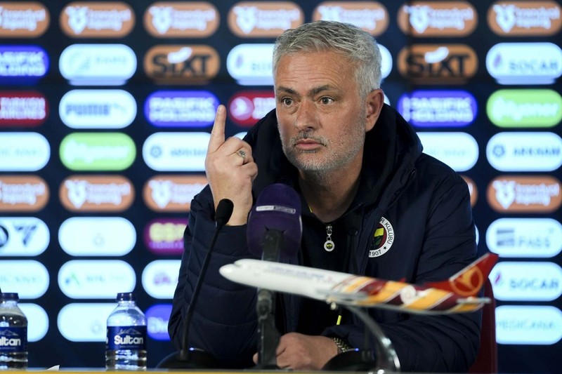 Fenerbahçe’de Jose Mourinho dönemi bitiyor! Yeni takımıyla ön anlaşma sağladı! Ali Koç ile ayrılık için masaya oturacak - Resim: 7