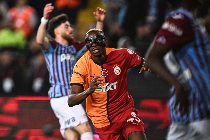 Finale damgasını vurdu! Victor Osimhen, Galatasaray tarihine geçti! Efsane ismi geride bıraktı - Resim: 3
