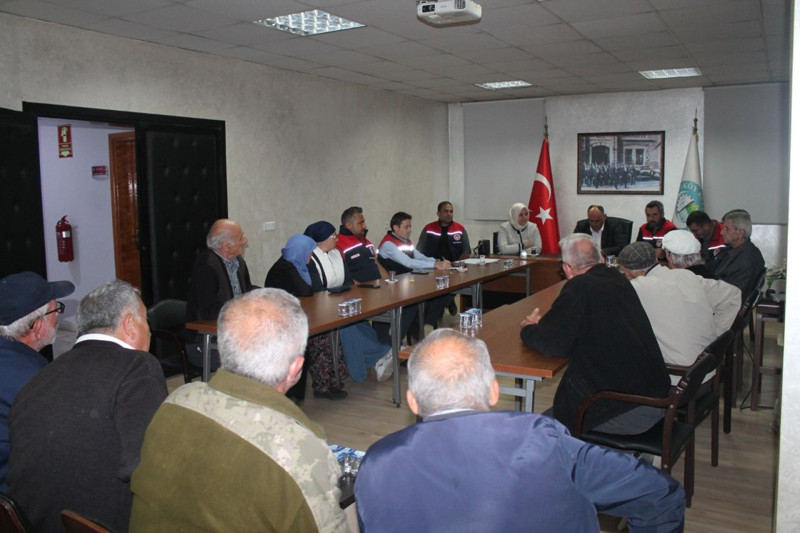 Düzce'de 1 hafta içerisinde 300.000 tane ile çoğalan büyük istilacı hayvana karşı hazırlık çalışması başladı. Yakında 300.000 tanesi bir anda ortaya çıkacak - Resim: 1