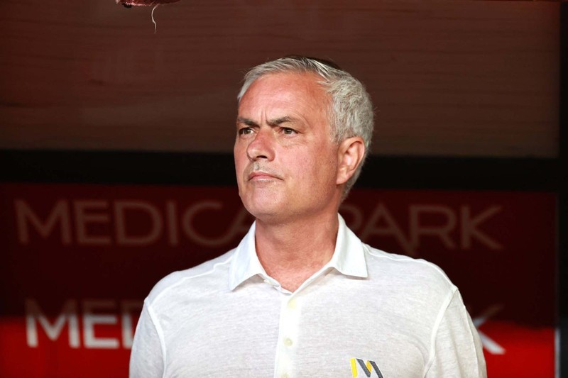 Fenerbahçe’yi şampiyon yapamazsa bırakacak mı? Hakan Bilal Kutlualp’ten Jose Mourinho için şok karar! Resmen duyurdu - Resim: 6