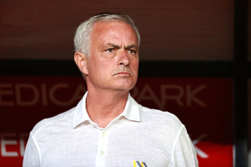 Fenerbahçe’yi şampiyon yapamazsa bırakacak mı? Hakan Bilal Kutlualp’ten Jose Mourinho için şok karar! Resmen duyurdu - Resim: 7