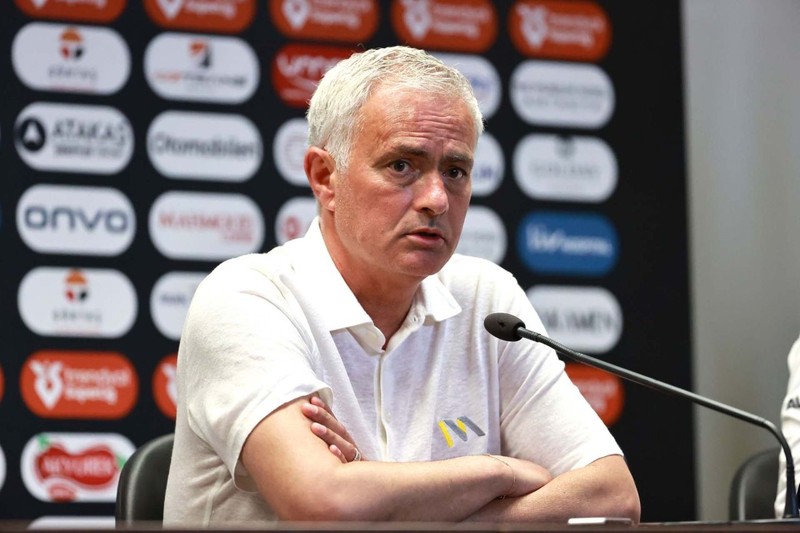 Fenerbahçe’de sabır taşı çatladı! Ali Koç’tan Jose Mourinho için şok karar! - Resim: 4