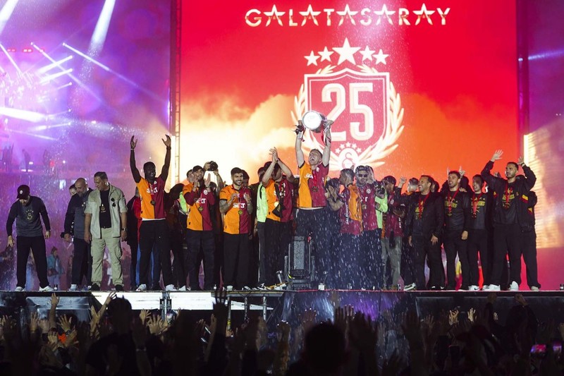 İngilizler transfer bombasını patlattı! Galatasaray’a 32 milyon euroluk bedava sağ bek! “Transfer olma ihtimali çok yüksek” - Resim: 2