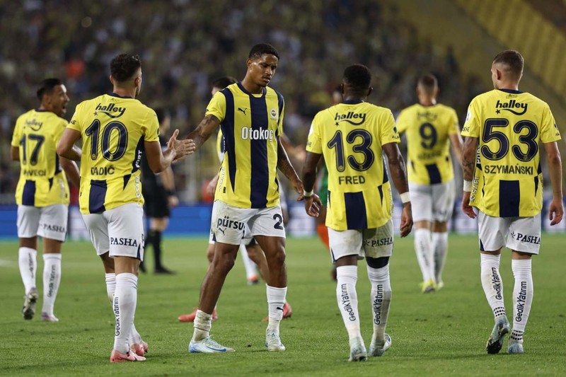 Fenerbahçe’de Dzeko ve Tadic’ten sonra beklenmedik ayrılık! 3 yıllık serüven bitti! Sezonu sonu gidiyor - Resim: 3
