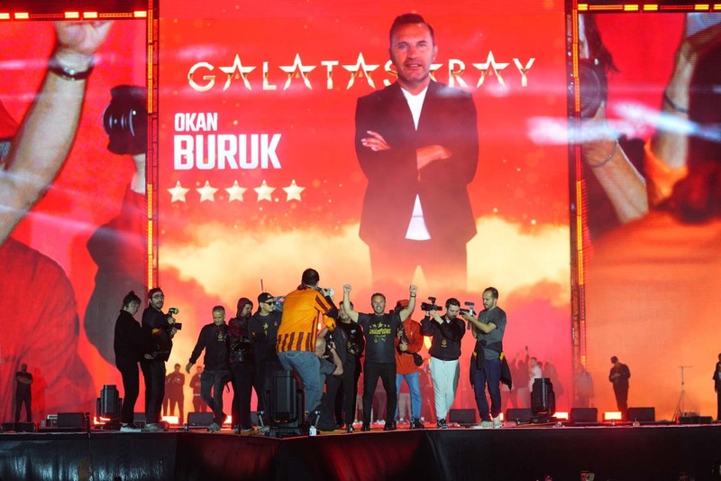 Çifte şampiyonluk ödüllendirilecek! Galatasaray'dan Okan Buruk'a yüzde 61.44  zam! Yeni maaşı ortaya çıktı - Resim: 3