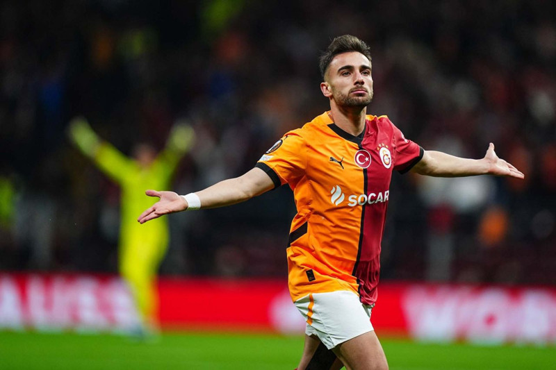 Galatasaray’da iç transferde kritik adım! 14 milyon euroluk yıldızla 4 yıl daha devam! Yeni maaşı ortaya çıktı - Resim: 5