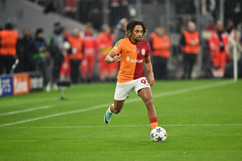 Galatasaray transfer etmek istiyordu! 30 milyon euroluk yıldızdan taraftarı kızdıran karar! Sebebi tepki çekti - Resim: 4