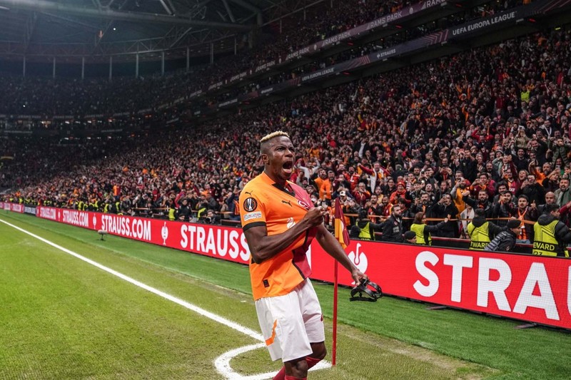 Galatasaray Osimhen ile anlaştı! Transfer pazarlığı başladı! Yıldız futbolcudan gece yarısı olay paylaşım - Resim: 4