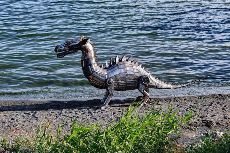 Hurdayı sanata dönüştürdü: Van Gölü Canavarı sahilde ortaya çıktı! - Resim: 2
