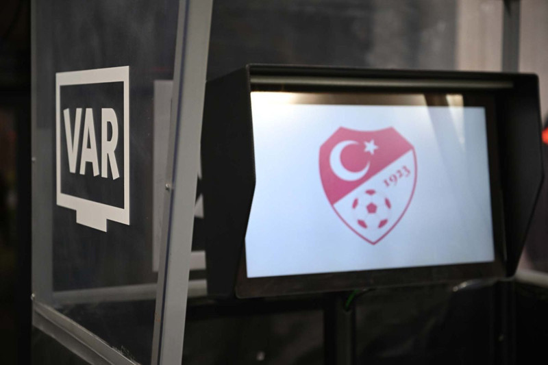 Futbolda kurallar sil baştan değişiyor! Penaltılarda artık o uygulama yok! IFAB düğmeye bastı! - Resim: 2