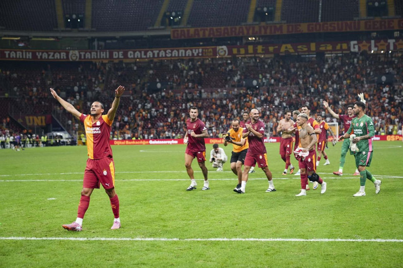 Strasbourg maçında parladı! Galatasaray’ın yıldızından 15 dakikalık solo performans! Taraftarı mest etti - Resim: 9