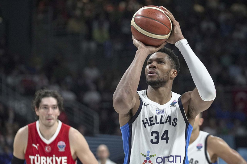 Tepkiler çığ gibi! Yunan basketbolcu Giannis Antetokounmpo’dan Türk bayrağı için çirkin sözler! - Resim: 5