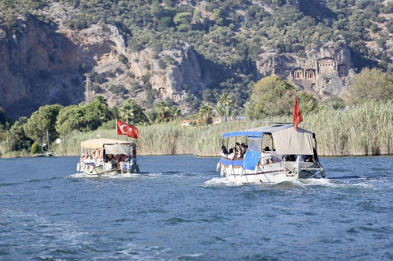 Muğla’nın Dalyan Kanalı ekimde turist akınına uğradı! Labirenti andıran güzellik büyüledi - Resim: 8