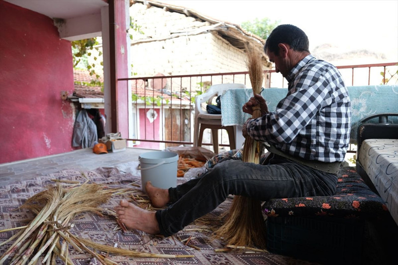 Bursa’da yarım asırlık baba mirasını sürdürüyor! Ömrü yettiğince devam edecek - Resim: 5