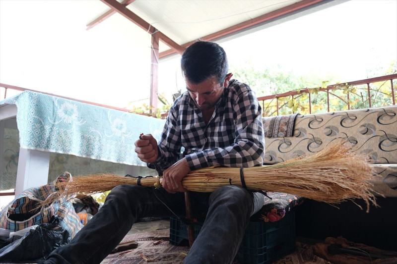 Bursa’da yarım asırlık baba mirasını sürdürüyor! Ömrü yettiğince devam edecek - Resim: 6