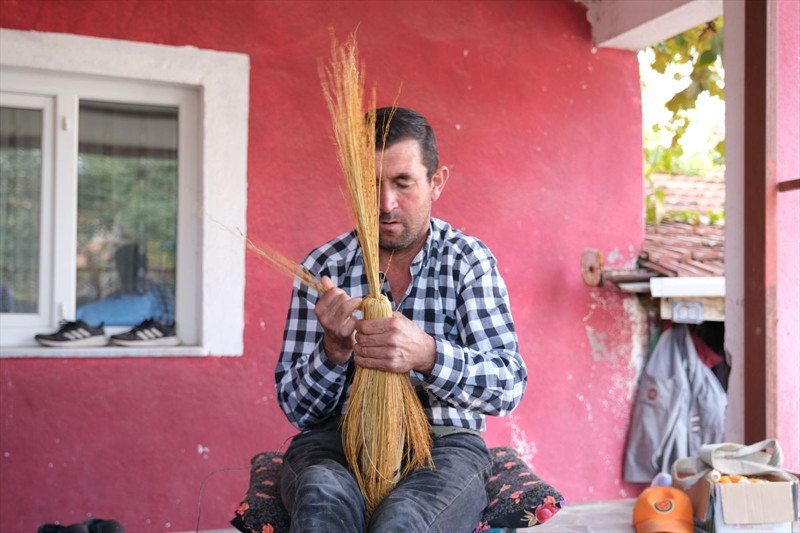 Bursa’da yarım asırlık baba mirasını sürdürüyor! Ömrü yettiğince devam edecek - Resim: 8