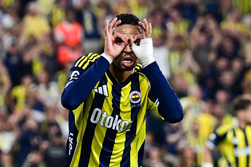 Fenerbahçe’de şok ayrılık! Kararını verdi! 24 milyon euroluk yıldız devre arası gidiyor! - Resim: 11