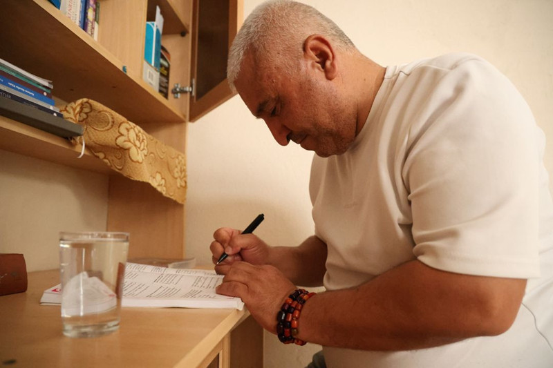 Simit tezgahından memurluğa! Azim engel tanımadı! 20 yıl simit sattı, atandığına kimse inanmadı! - Resim: 9