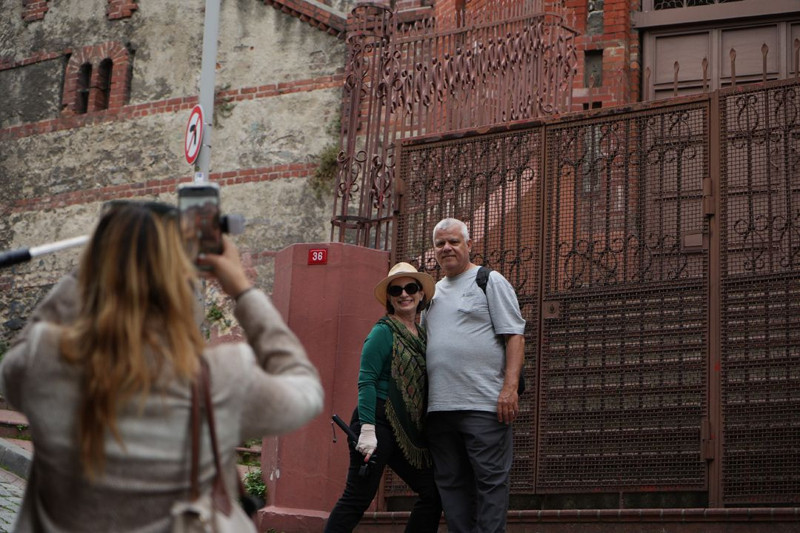 Depreme dayanıksız çıktı! MEB 571 yıllık Fener Rum Okulu'na süre verdi - Resim: 3