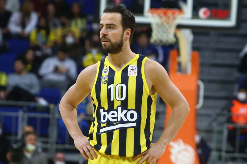 Fenerbahçe’nin yıldızına alkollü araç kullanmaktan ceza! Ehliyetine el konuldu, aracı trafikten men edildi! - Resim: 1