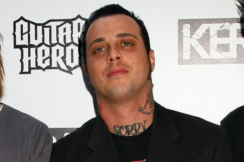 Beyin kanseriyle mücadele ediyordu! Ünlü müzisyen 47 yaşında hayatını kaybetti - Resim: 5