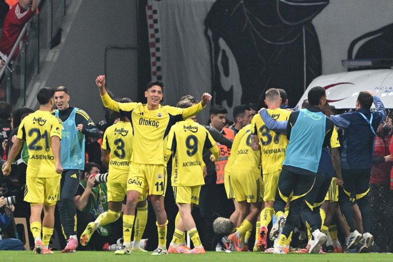 UEFA Avrupa Ligi’nde zorlu deplasman! Fenerbahçe, V. Plzen’e konuk olacak! 7 eksik var! İşte muhtemel ilk 11 - Resim: 1