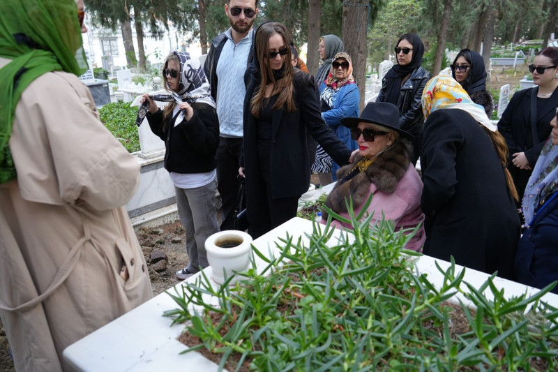 Yeşilçam'ın efsane ismi Banu Alkan'ın acı günü! Gözyaşlarına boğuldu! "Meleğimi kaybettim" - Resim: 5
