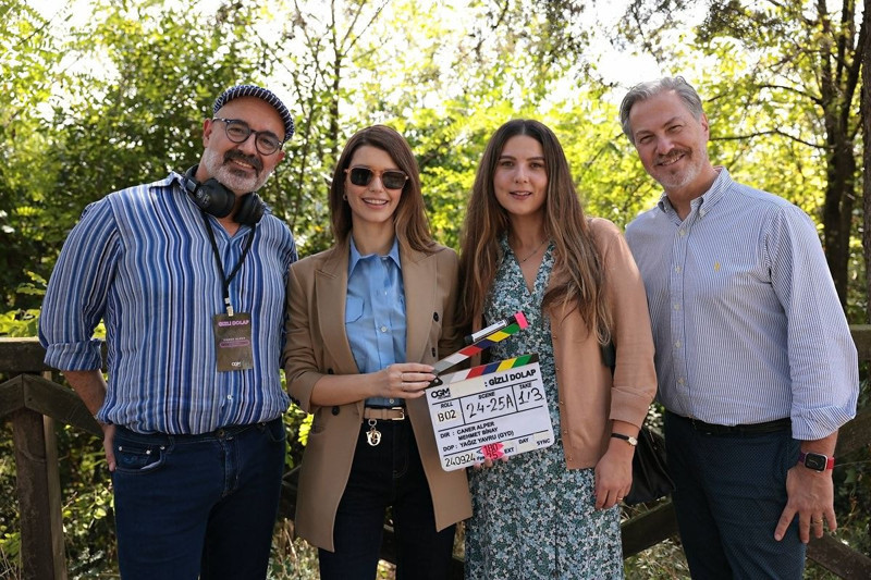 Beren Saat'ten hayranlarına büyük müjde! 12 yıl sonra geri dönüyor - Resim: 3