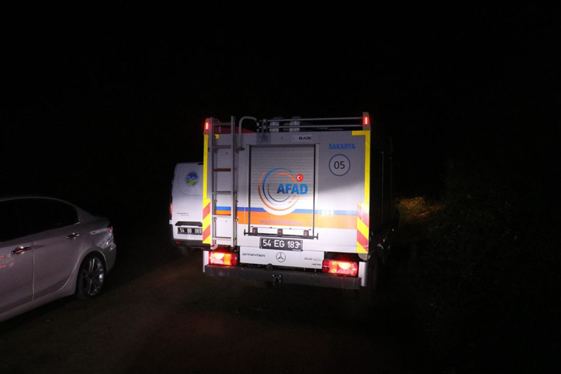 Sakarya'da şüpheli ölüm! Aracın yakınında cansız bedeni bulundu - Resim: 5