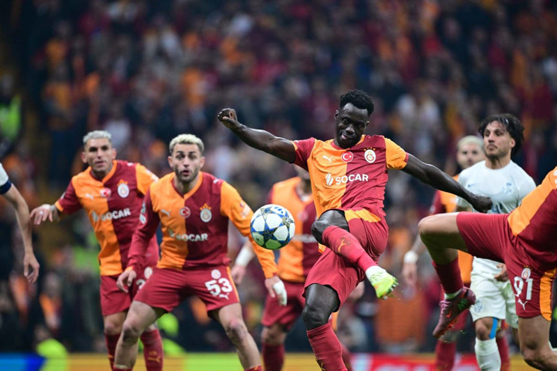 Okan Buruk’tan Union SG yenilgisi sonrası özeleştiri! Osimhen, Lemina’nın son durumunu da açıkladı! - Resim: 8