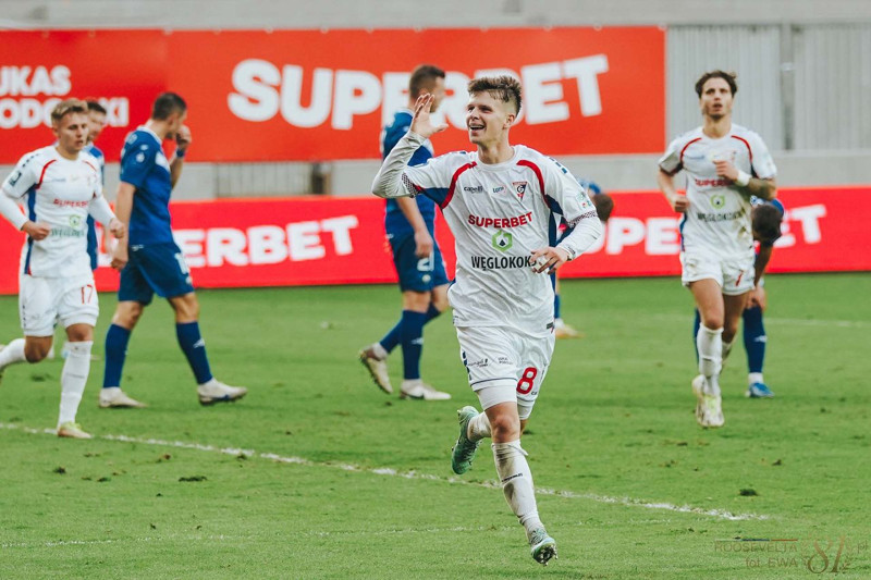 Beşiktaş'tan sürpriz transfer hamlesi! 2.5 milyon euroluk orta saha radara girdi! - Resim: 7